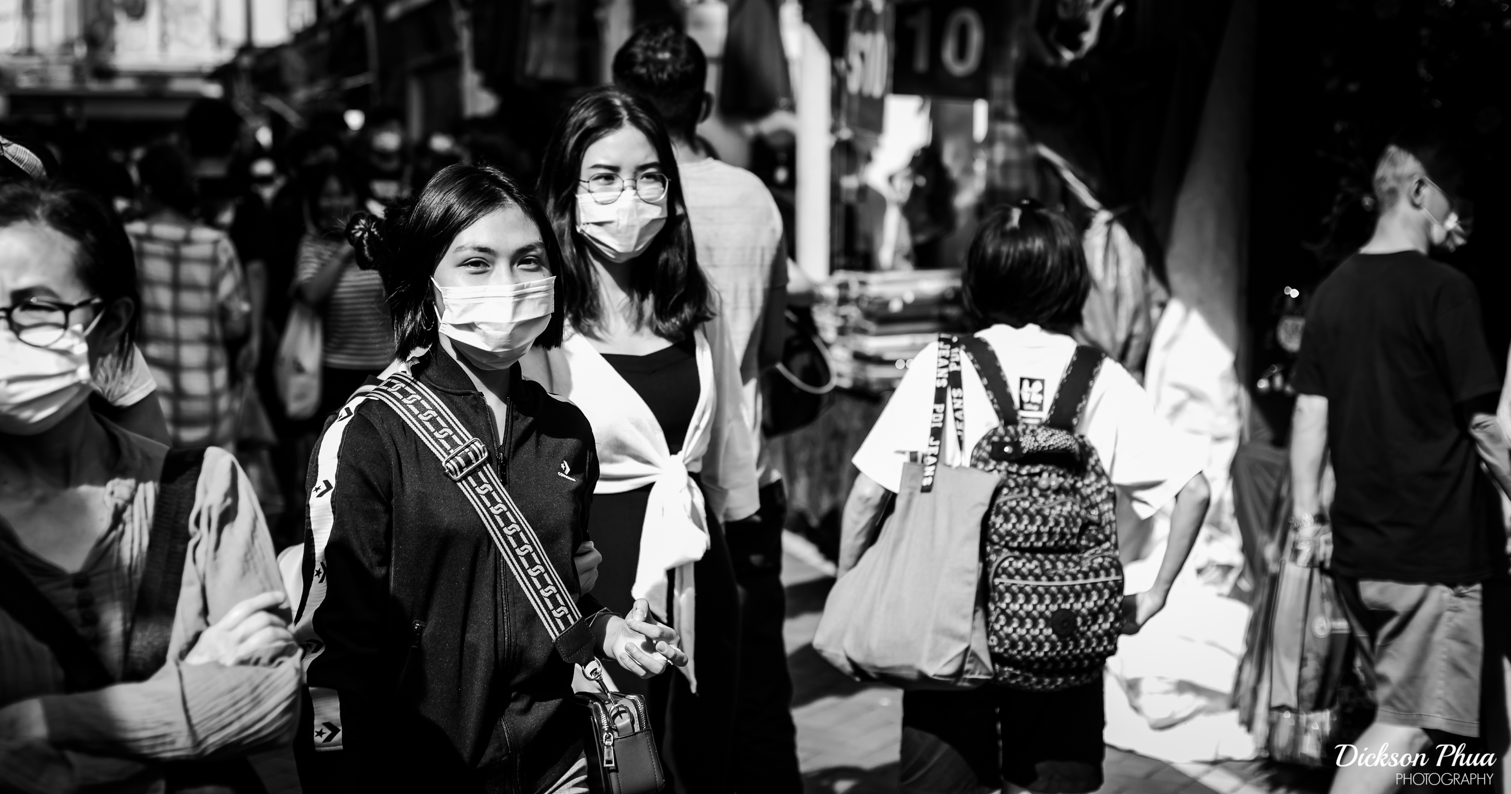 Asian_women_wearing_masks Asian_women_wearing_masks